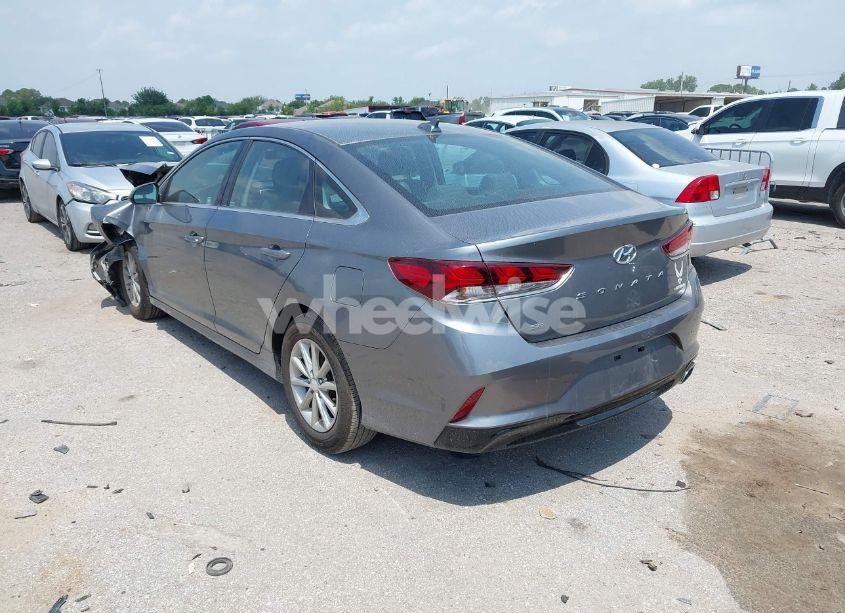 Photo 3 of 2019 Hyundai Sonata SE (VIN 5NPE24AF7KH780949)