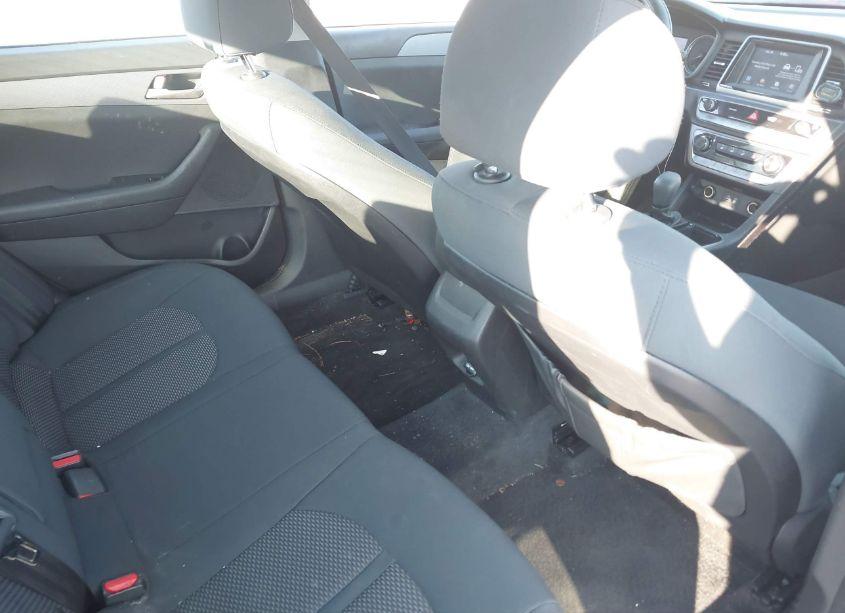 Photo 8 of 2019 Hyundai Sonata SE (VIN 5NPE24AF7KH788209)