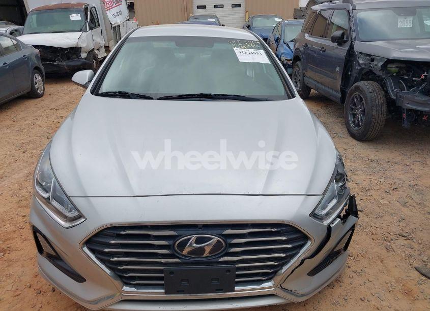 Photo 12 of 2019 Hyundai Sonata SE (VIN 5NPE24AF7KH800052)