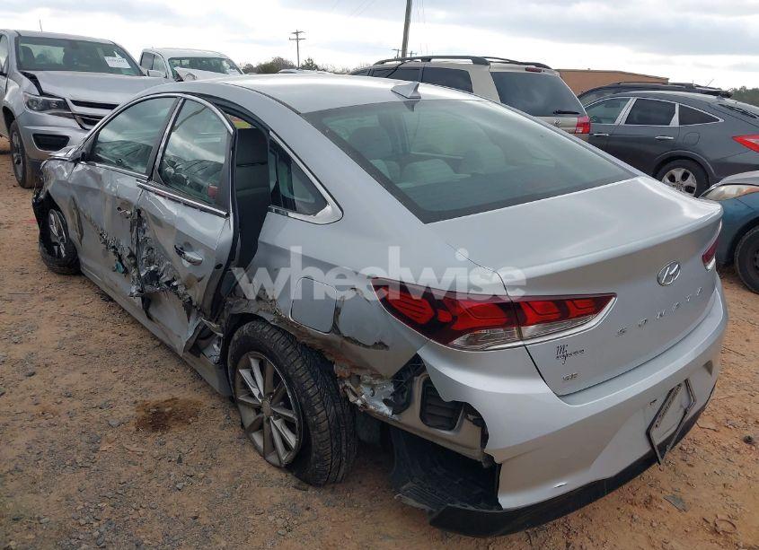 Photo 3 of 2019 Hyundai Sonata SE (VIN 5NPE24AF7KH800052)