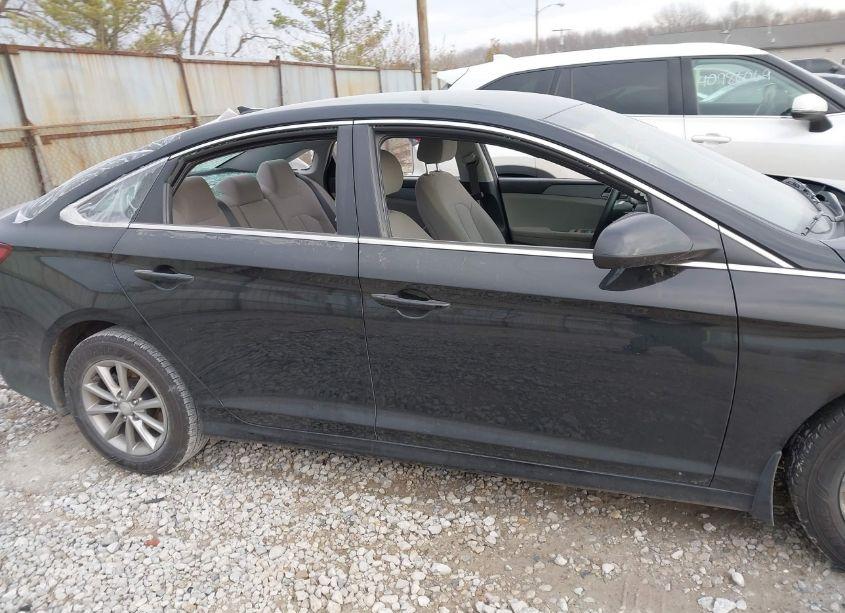 Photo 14 of 2019 Hyundai Sonata SE (VIN 5NPE24AF7KH809687)