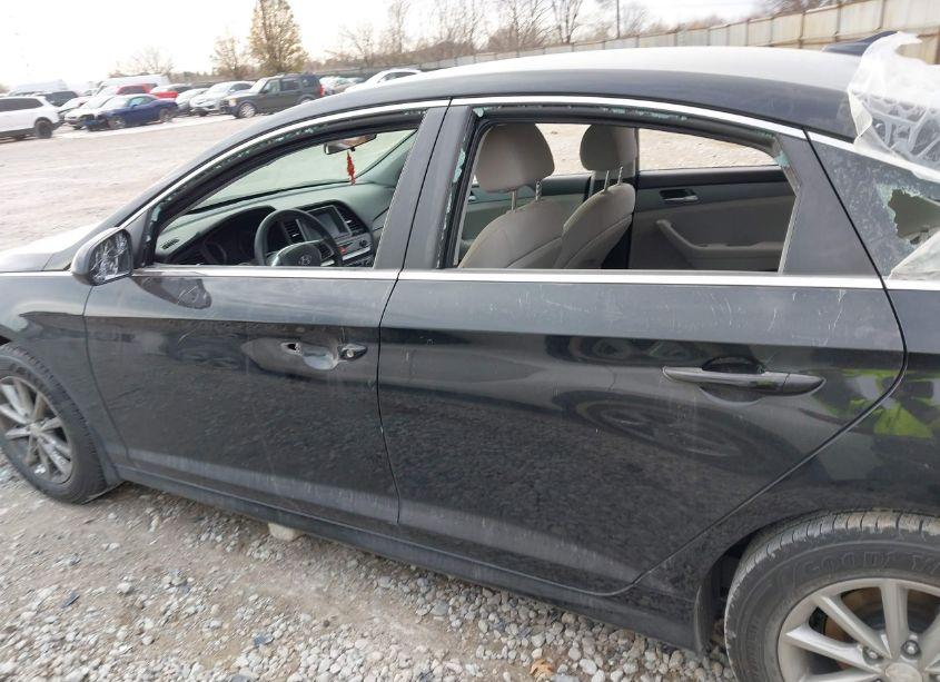 Photo 15 of 2019 Hyundai Sonata SE (VIN 5NPE24AF7KH809687)