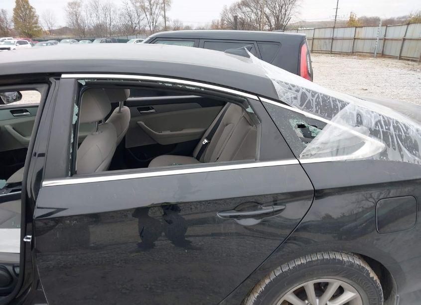 Photo 19 of 2019 Hyundai Sonata SE (VIN 5NPE24AF7KH809687)