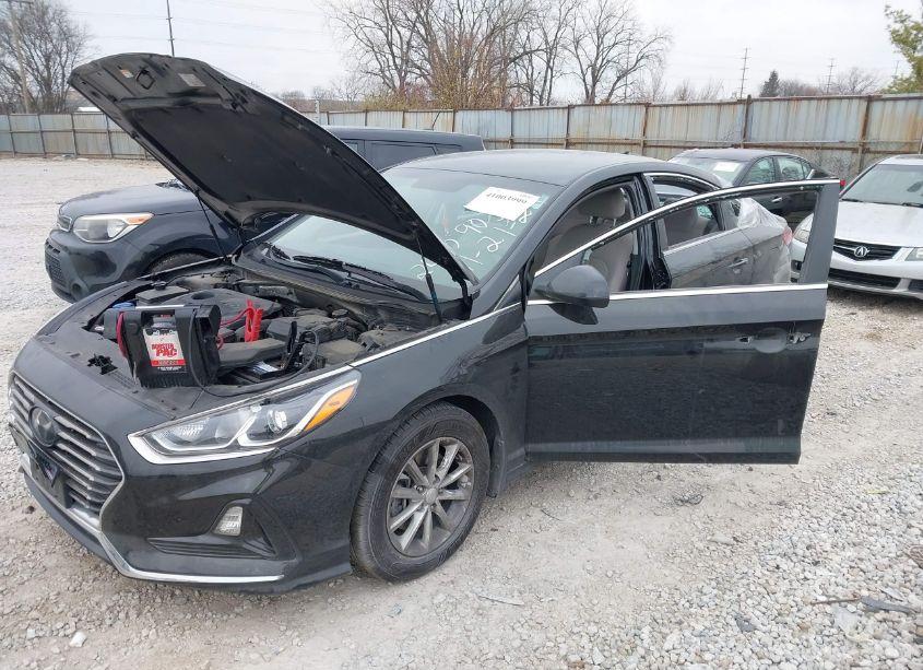 Photo 6 of 2019 Hyundai Sonata SE (VIN 5NPE24AF7KH809687)