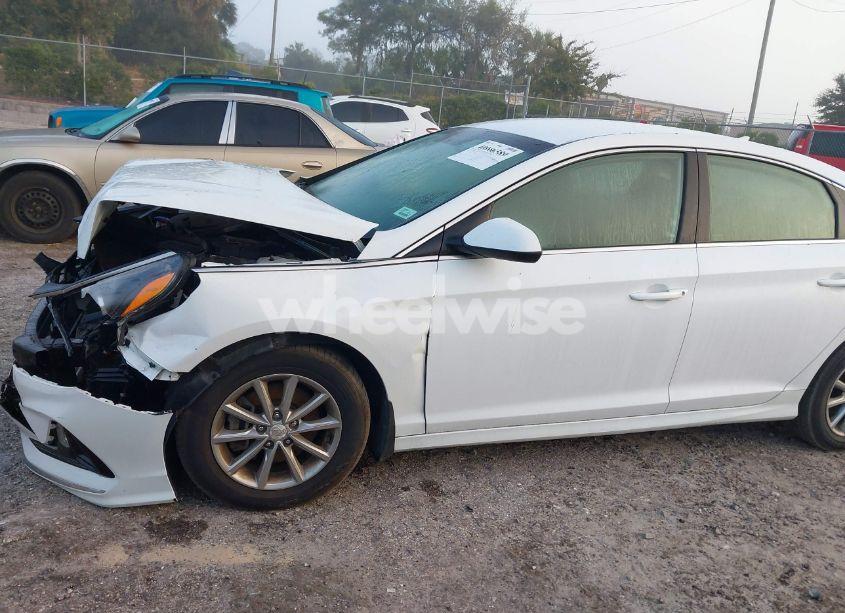 Photo 15 of 2019 Hyundai Sonata SE (VIN 5NPE24AF7KH811357)