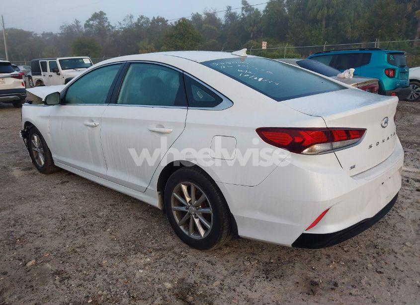 Photo 3 of 2019 Hyundai Sonata SE (VIN 5NPE24AF7KH811357)