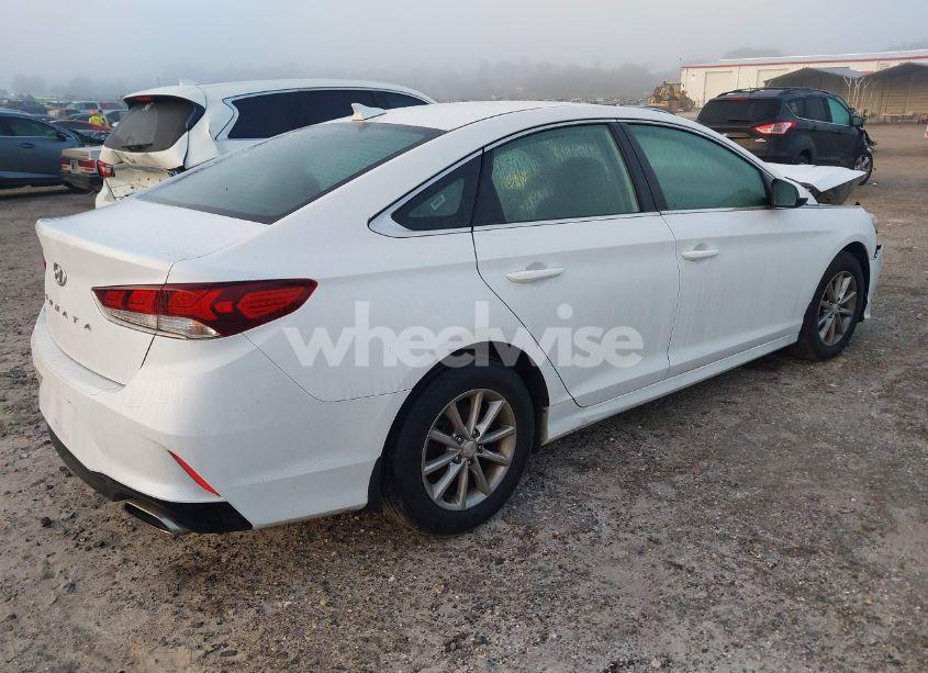 Photo 4 of 2019 Hyundai Sonata SE (VIN 5NPE24AF7KH811357)