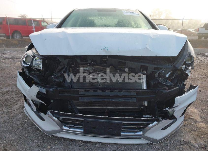Photo 6 of 2019 Hyundai Sonata SE (VIN 5NPE24AF7KH811357)