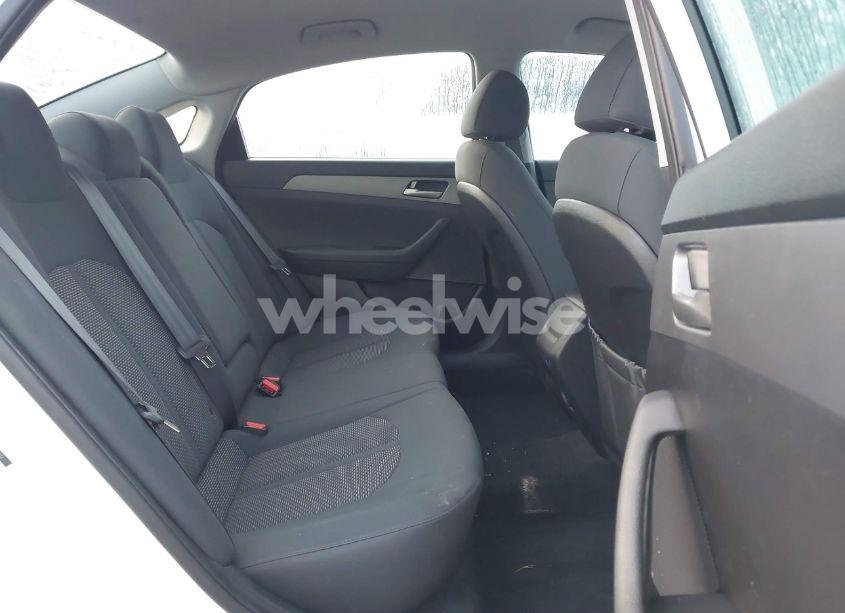 Photo 8 of 2019 Hyundai Sonata SE (VIN 5NPE24AF7KH811357)