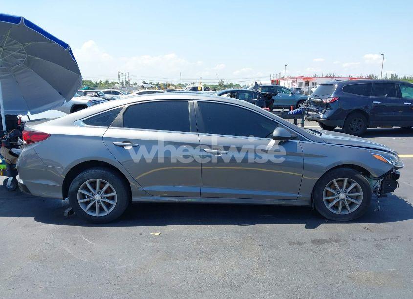 Photo 14 of 2019 Hyundai Sonata SE (VIN 5NPE24AF7KH819538)