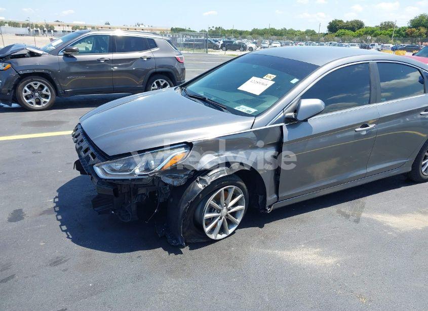 Photo 6 of 2019 Hyundai Sonata SE (VIN 5NPE24AF7KH819538)