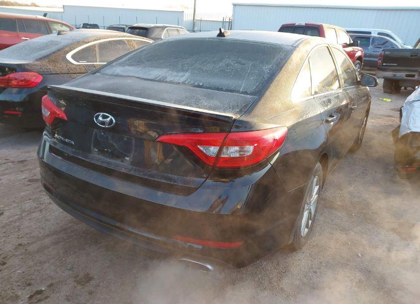 Photo 4 of 2015 Hyundai Sonata SE (VIN 5NPE24AF8FH007977)