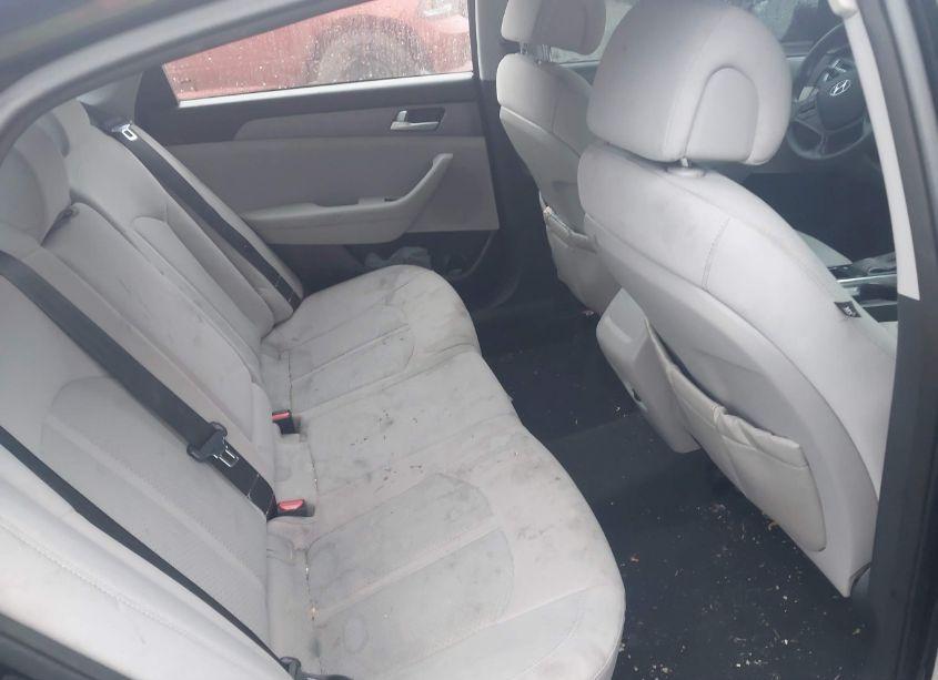 Photo 8 of 2015 Hyundai Sonata SE (VIN 5NPE24AF8FH021023)