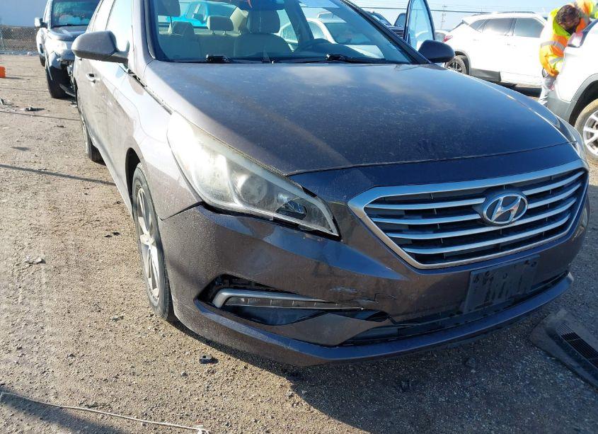 Photo 6 of 2015 Hyundai Sonata SE (VIN 5NPE24AF8FH030840)