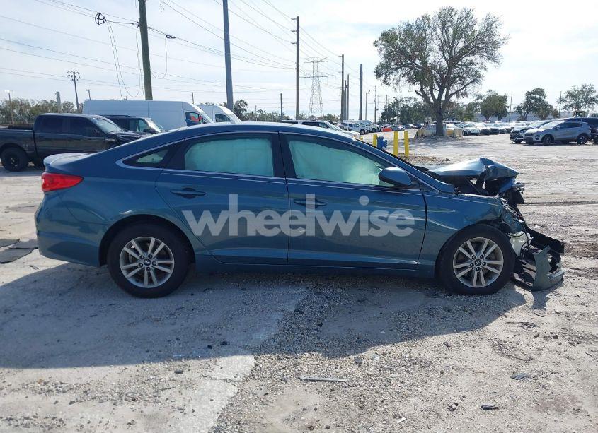 Photo 13 of 2015 Hyundai Sonata SE (VIN 5NPE24AF8FH047444)