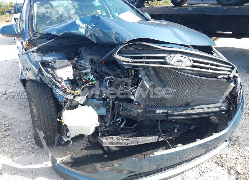 Photo 6 of 2015 Hyundai Sonata SE (VIN 5NPE24AF8FH047444)