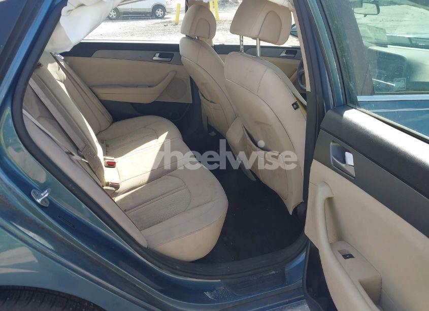 Photo 8 of 2015 Hyundai Sonata SE (VIN 5NPE24AF8FH047444)