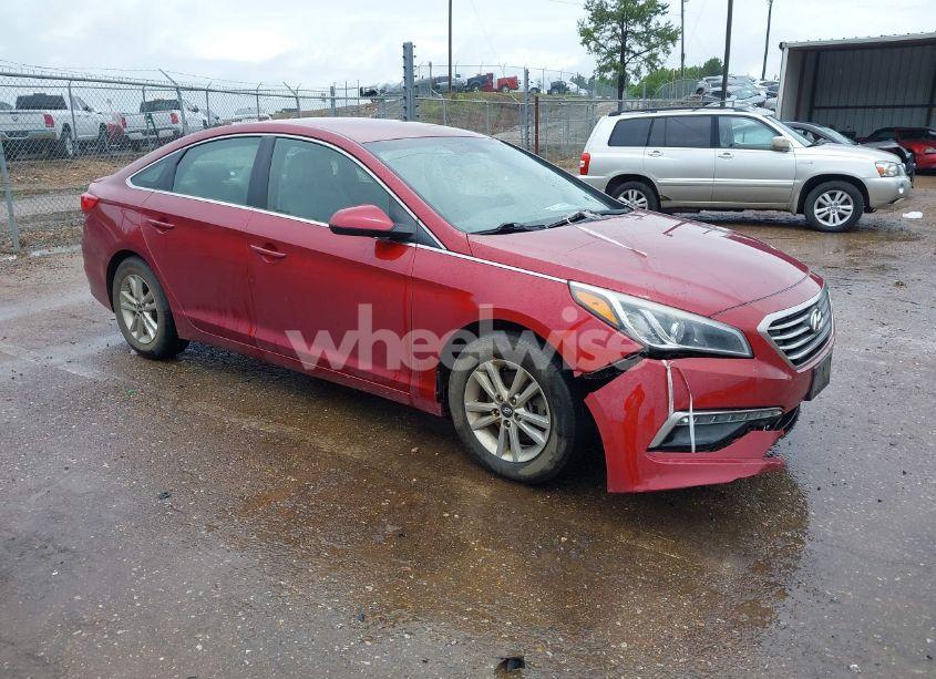2015 Hyundai Sonata SE (VIN 5NPE24AF8FH076393) main photo
