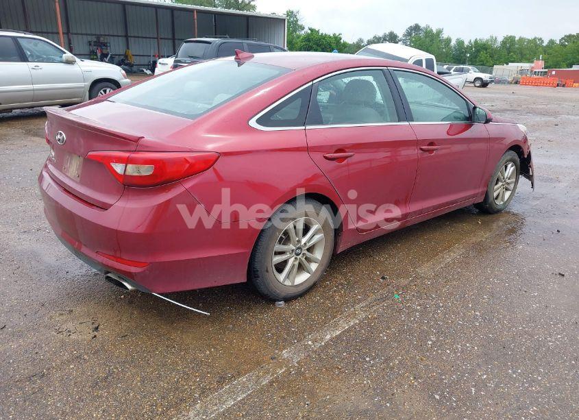 Photo 4 of 2015 Hyundai Sonata SE (VIN 5NPE24AF8FH076393)