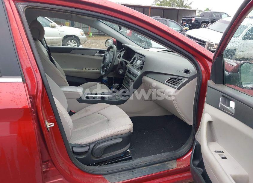 Photo 5 of 2015 Hyundai Sonata SE (VIN 5NPE24AF8FH076393)