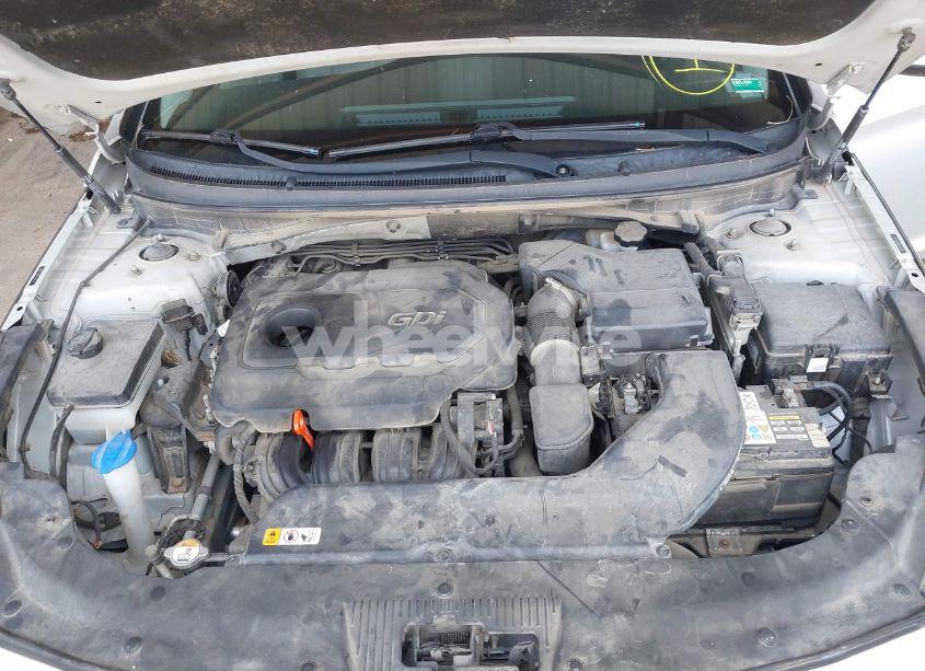 Photo 10 of 2015 Hyundai Sonata SE (VIN 5NPE24AF8FH083134)