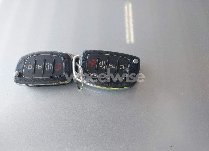 Photo 11 of 2015 Hyundai Sonata SE (VIN 5NPE24AF8FH083134)