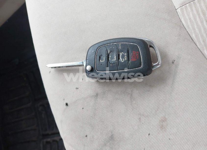 Photo 11 of 2015 Hyundai Sonata SE (VIN 5NPE24AF8FH108355)