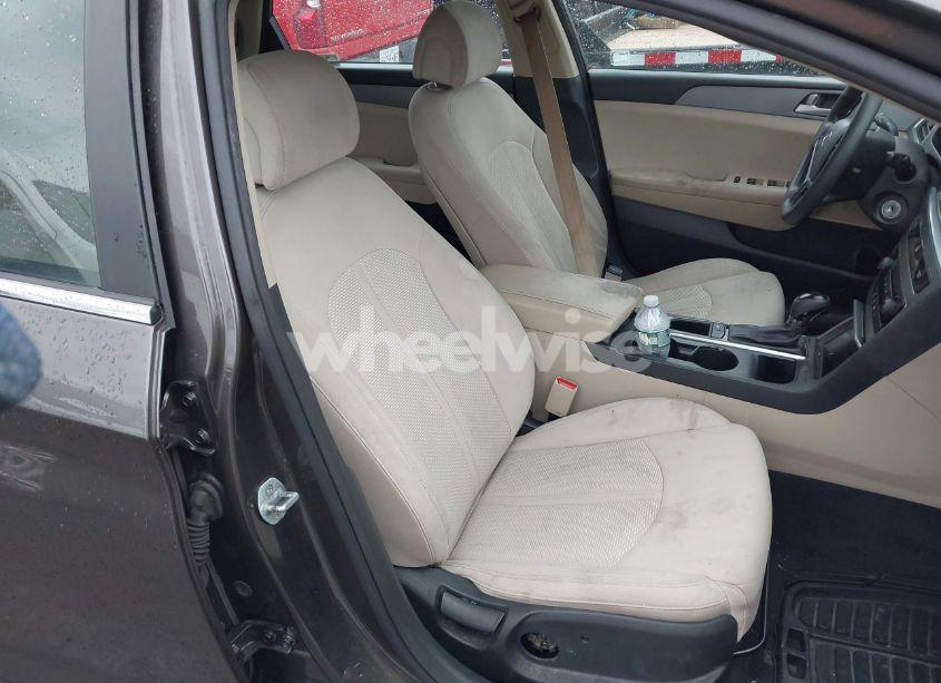 Photo 5 of 2015 Hyundai Sonata SE (VIN 5NPE24AF8FH108355)