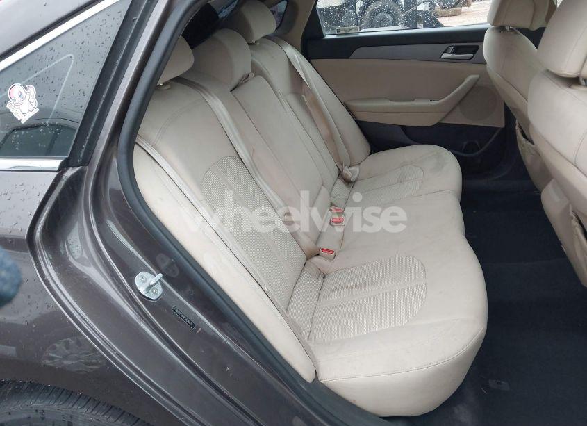 Photo 8 of 2015 Hyundai Sonata SE (VIN 5NPE24AF8FH108355)