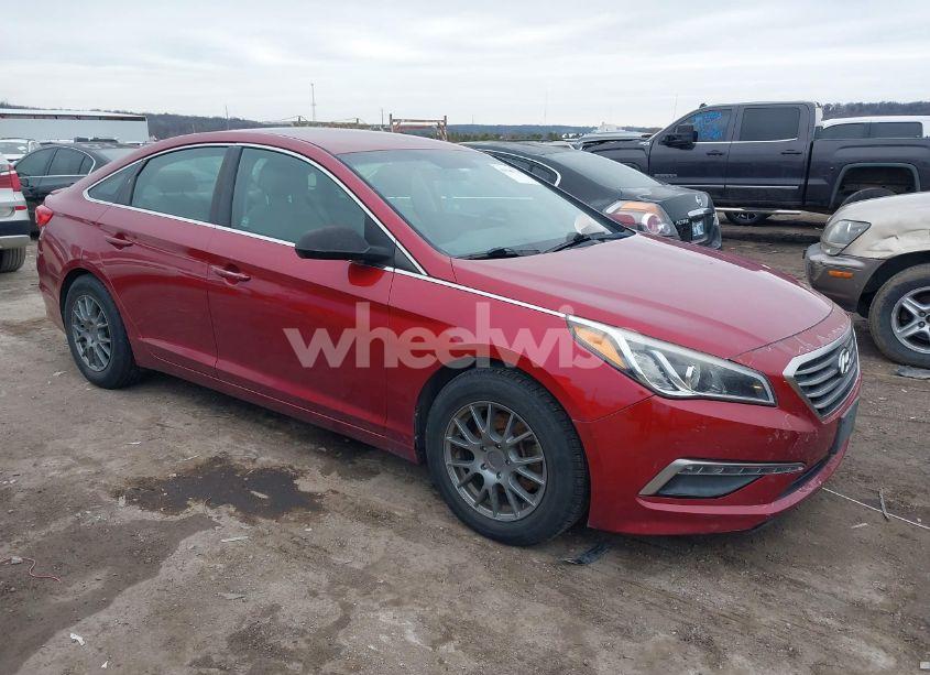 2015 Hyundai Sonata SE (VIN 5NPE24AF8FH127116) main photo