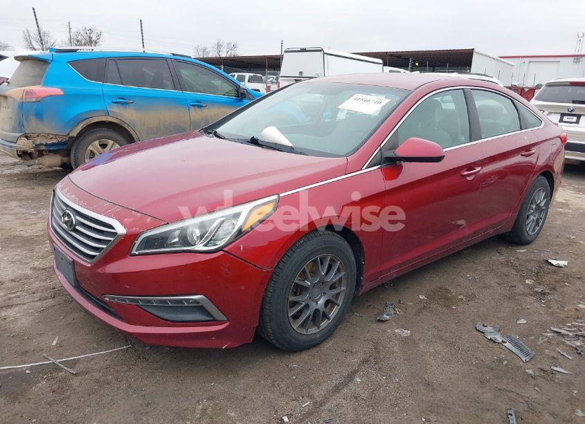 Photo 2 of 2015 Hyundai Sonata SE (VIN 5NPE24AF8FH127116)