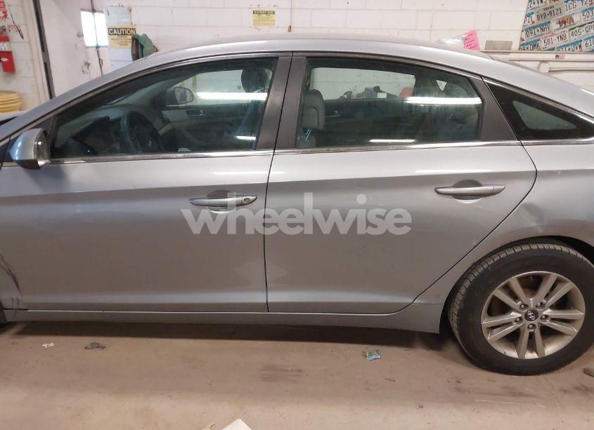 Photo 14 of 2015 Hyundai Sonata SE (VIN 5NPE24AF8FH149519)