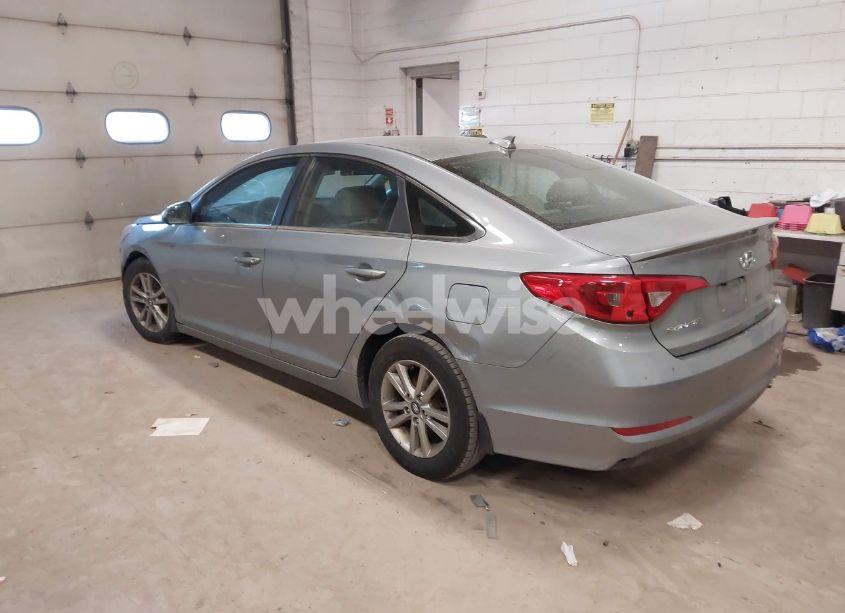 Photo 3 of 2015 Hyundai Sonata SE (VIN 5NPE24AF8FH149519)