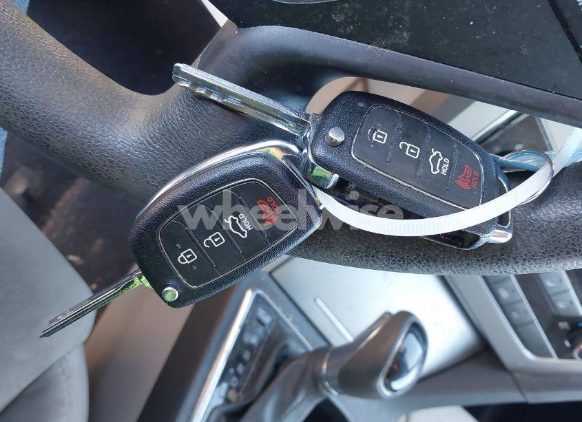 Photo 11 of 2015 Hyundai Sonata SE (VIN 5NPE24AF8FH149875)