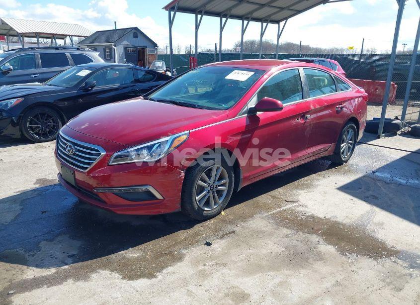 Photo 2 of 2015 Hyundai Sonata SE (VIN 5NPE24AF8FH149875)