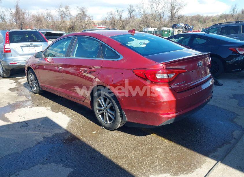 Photo 3 of 2015 Hyundai Sonata SE (VIN 5NPE24AF8FH149875)