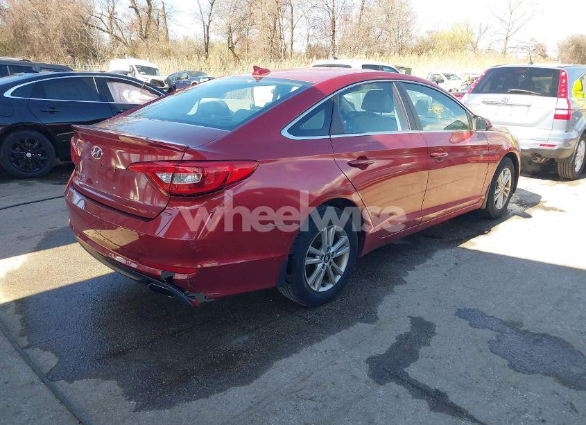 Photo 4 of 2015 Hyundai Sonata SE (VIN 5NPE24AF8FH149875)