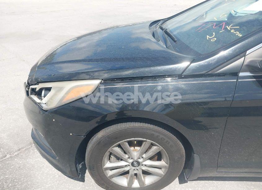 Photo 12 of 2015 Hyundai Sonata SE (VIN 5NPE24AF8FH151075)