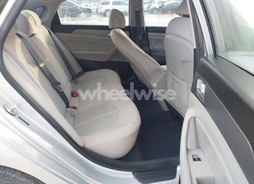 Photo 8 of 2015 Hyundai Sonata SE (VIN 5NPE24AF8FH157443)