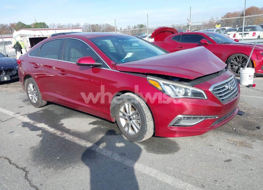2015 Hyundai Sonata SE (VIN 5NPE24AF8FH161783) main photo