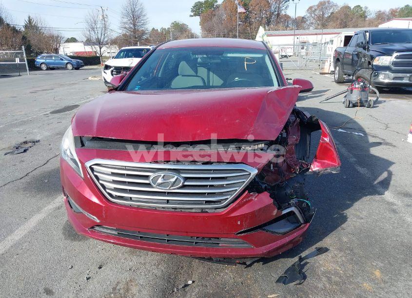Photo 12 of 2015 Hyundai Sonata SE (VIN 5NPE24AF8FH161783)