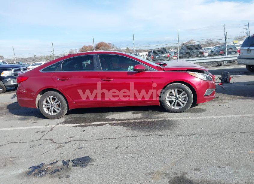Photo 13 of 2015 Hyundai Sonata SE (VIN 5NPE24AF8FH161783)