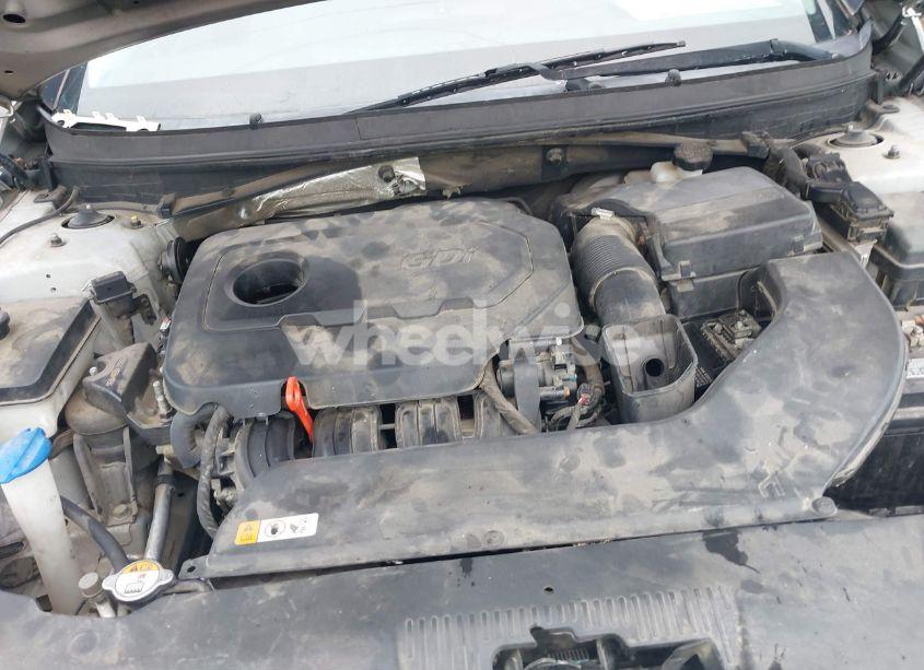 Photo 10 of 2015 Hyundai Sonata SE (VIN 5NPE24AF8FH177319)