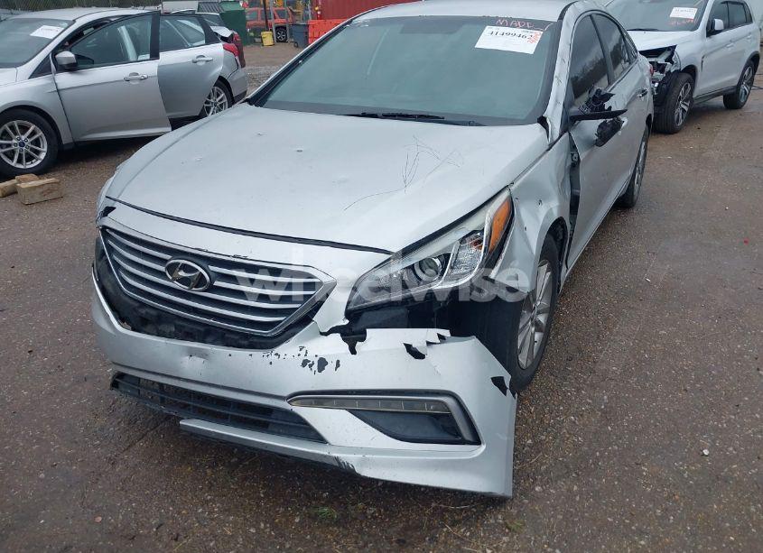 Photo 18 of 2015 Hyundai Sonata SE (VIN 5NPE24AF8FH177319)