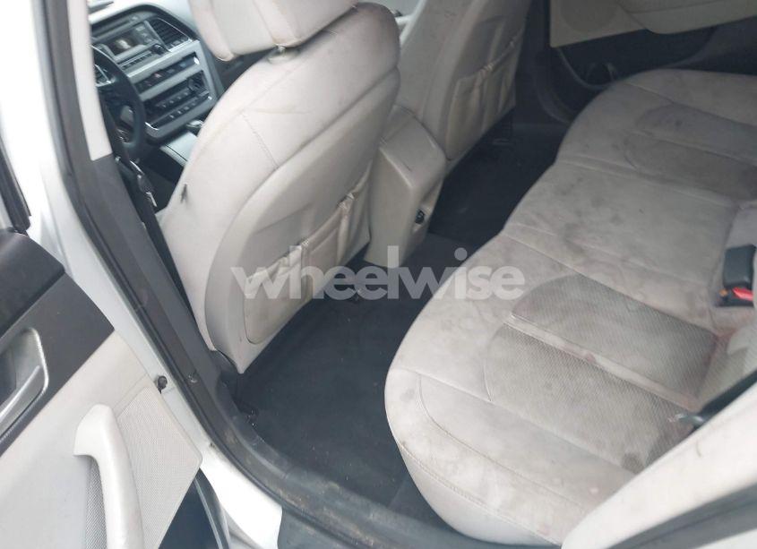 Photo 8 of 2015 Hyundai Sonata SE (VIN 5NPE24AF8FH177319)