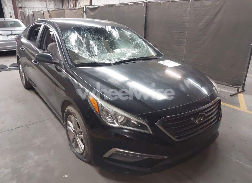 2015 Hyundai Sonata SE (VIN 5NPE24AF8FH178700) main photo