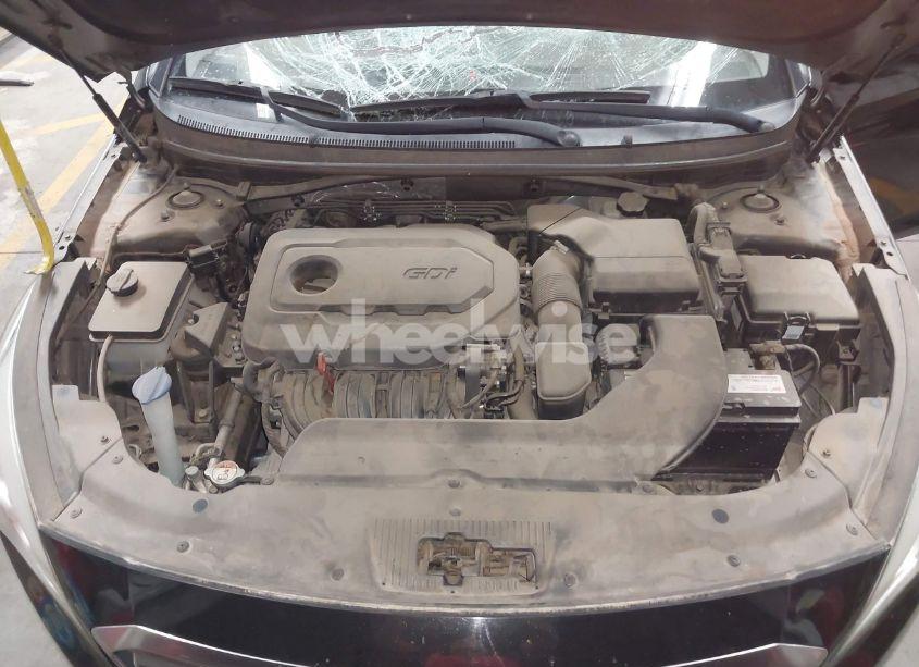 Photo 10 of 2015 Hyundai Sonata SE (VIN 5NPE24AF8FH178700)