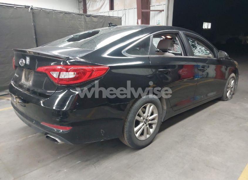Photo 4 of 2015 Hyundai Sonata SE (VIN 5NPE24AF8FH178700)