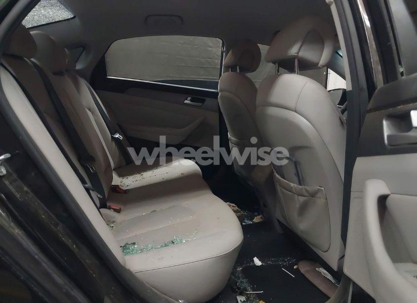 Photo 8 of 2015 Hyundai Sonata SE (VIN 5NPE24AF8FH178700)