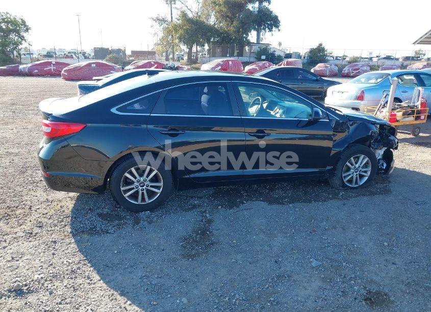 Photo 14 of 2015 Hyundai Sonata SE (VIN 5NPE24AF8FH181743)